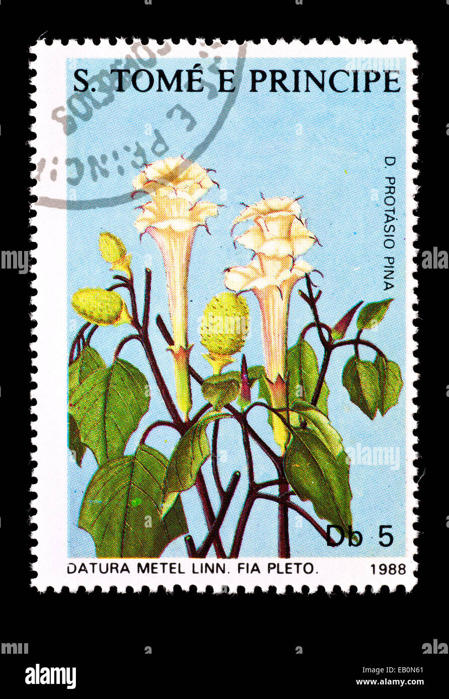 Briefmarke von Saint Thomas und Prinzeninseln Darstellung des Teufels Trompete (Datura Metel) Stockfoto