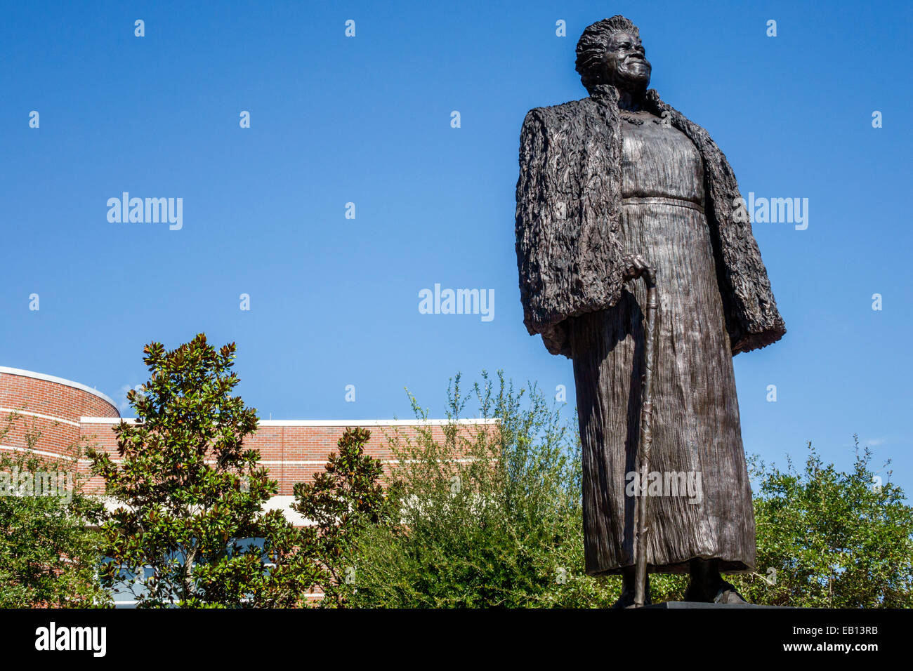 Daytonas Beach Florida, Bethune-Cookman University, Campus, Schwarze Afrikanische Afrikaner ethnische Minderheit, Mary McLeod Bethune, Statue, Erwachsene Erwachsene Frau wo Stockfoto