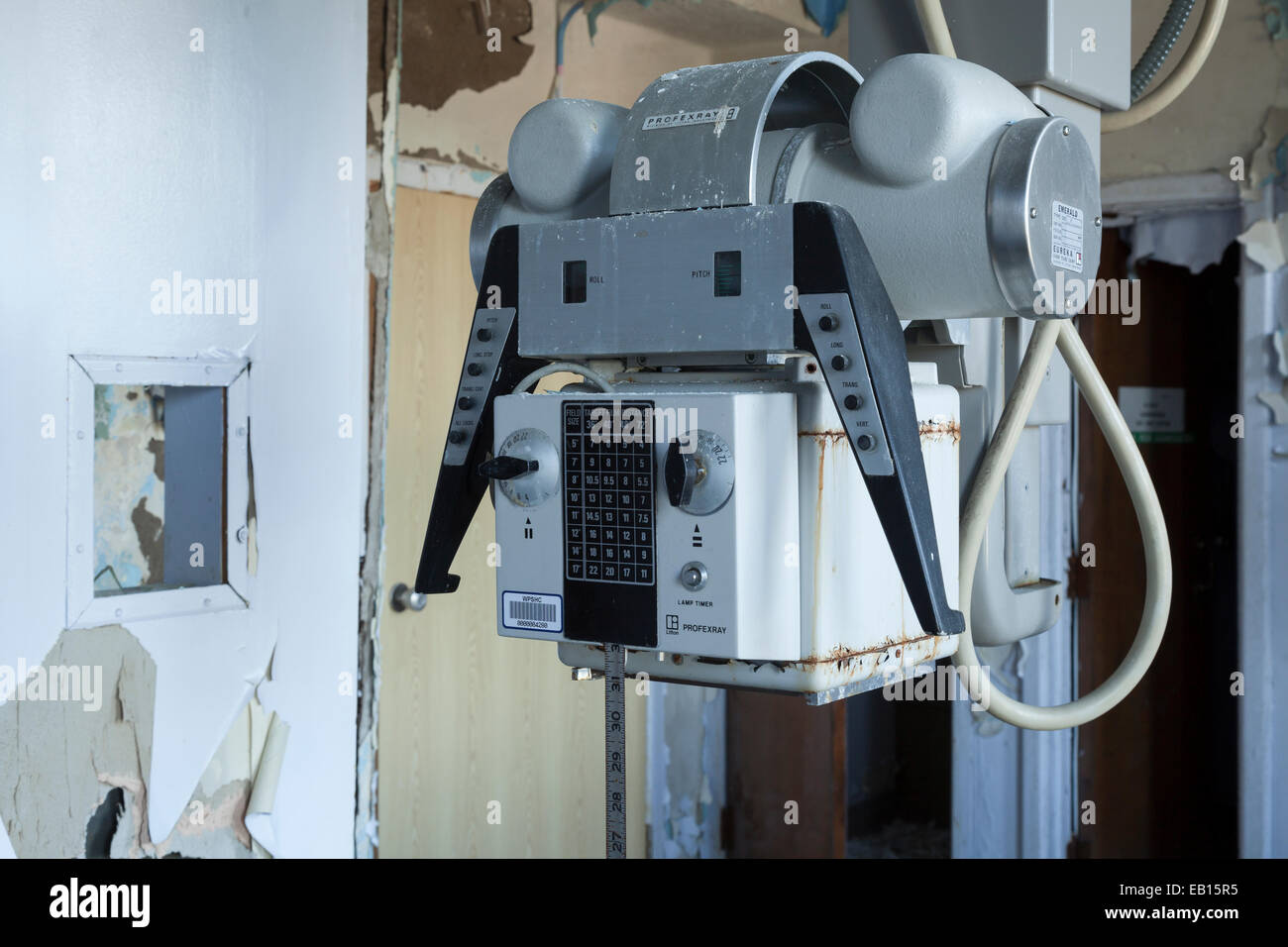 Eine Röntgengenerator in einem verlassenen Krankenhaus, Ontario, Kanada. Stockfoto