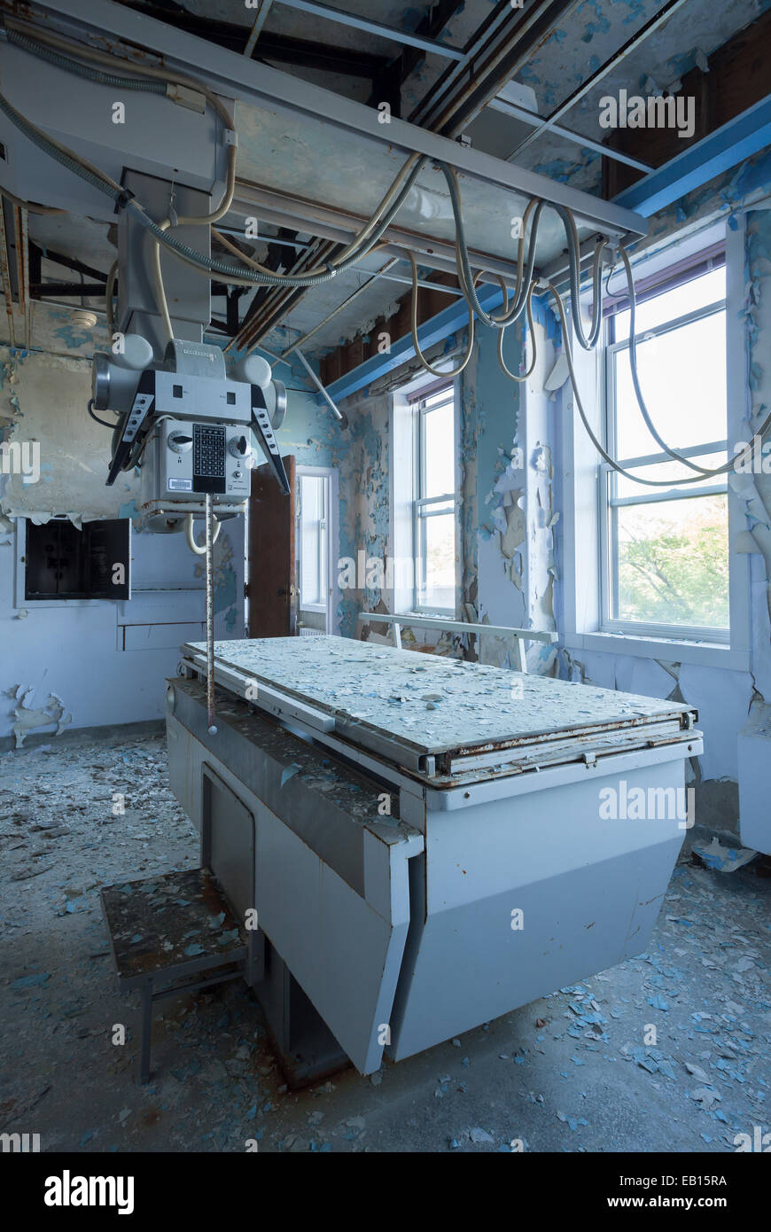 X ray generator in abandoned hospital -Fotos und -Bildmaterial in hoher  Auflösung – Alamy