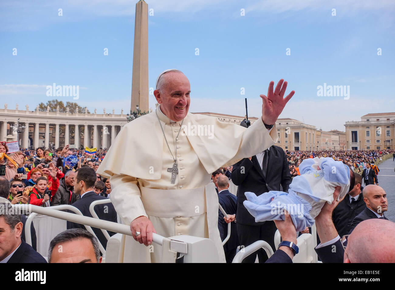 Vatikan-Stadt. 23. November 2014. Papst Francis erklärt sechs neue Heiligen, Giovanni Antonio Farina, Kuriakise Elias Chavara, Ludovico da Casoria, Nicola da Longobardi Eufrasia Eufrasia Eluvathingal, Amato Ronconi - Kredit-23. November 2014: wirklich Easy Star/Alamy Live News Stockfoto