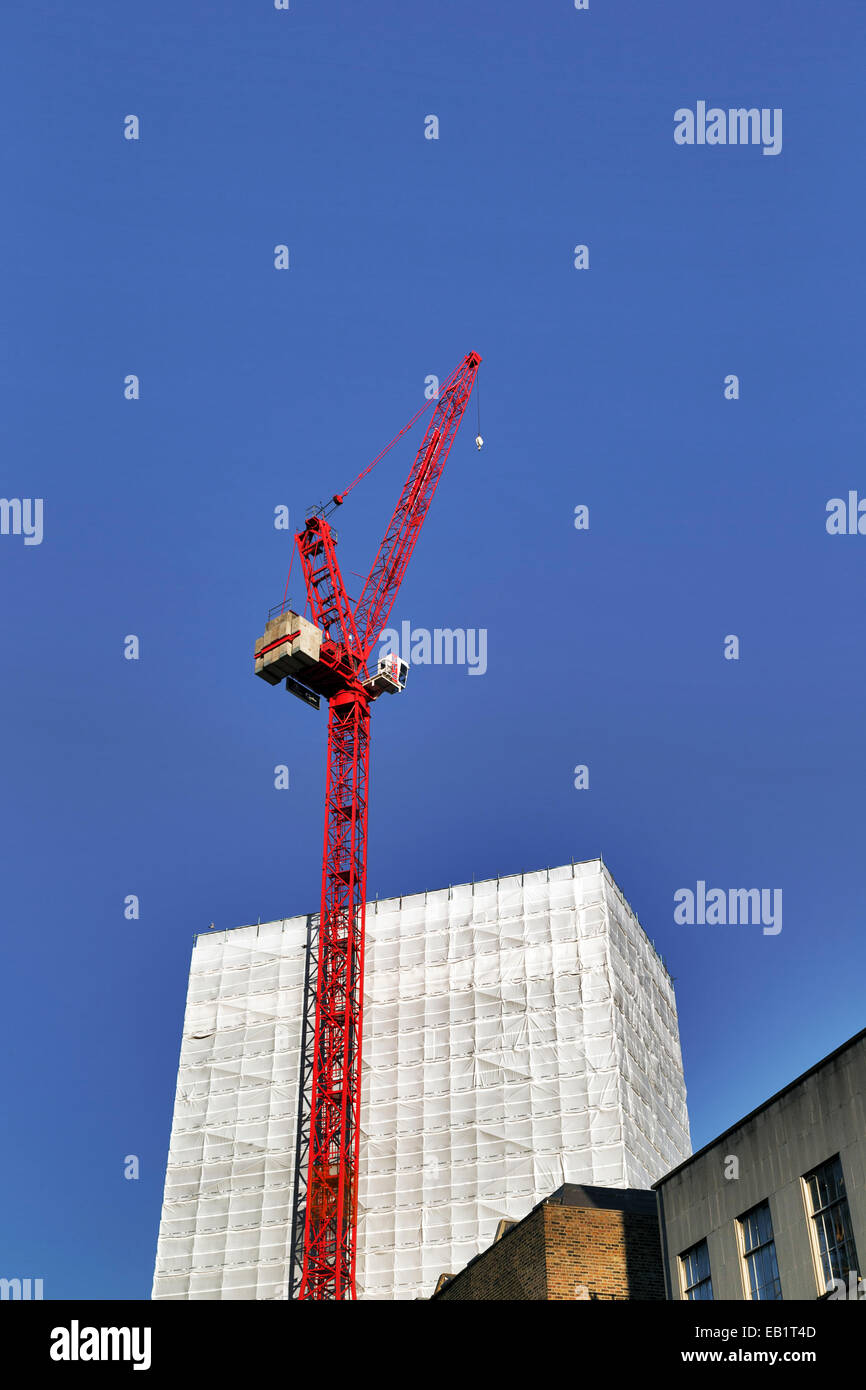 Rot-Kran, Remodeling In Arbeit, Chiltern Street & Paddington Street, Marylebone, London, England, UK Stockfoto