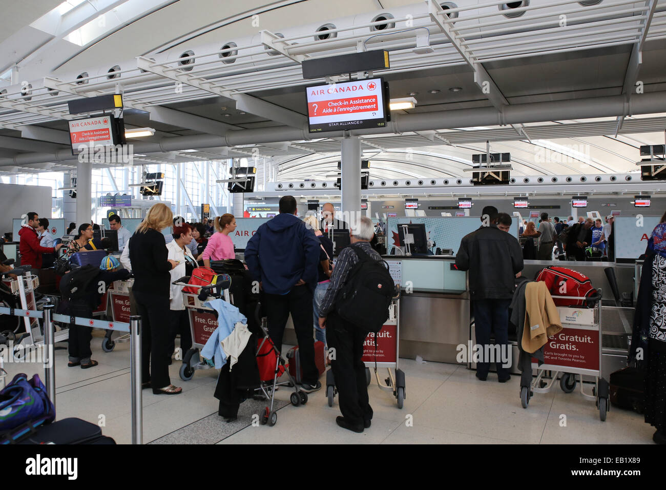 Flughafen Check-in Lineup Kanada Flugpassagiere Stockfoto