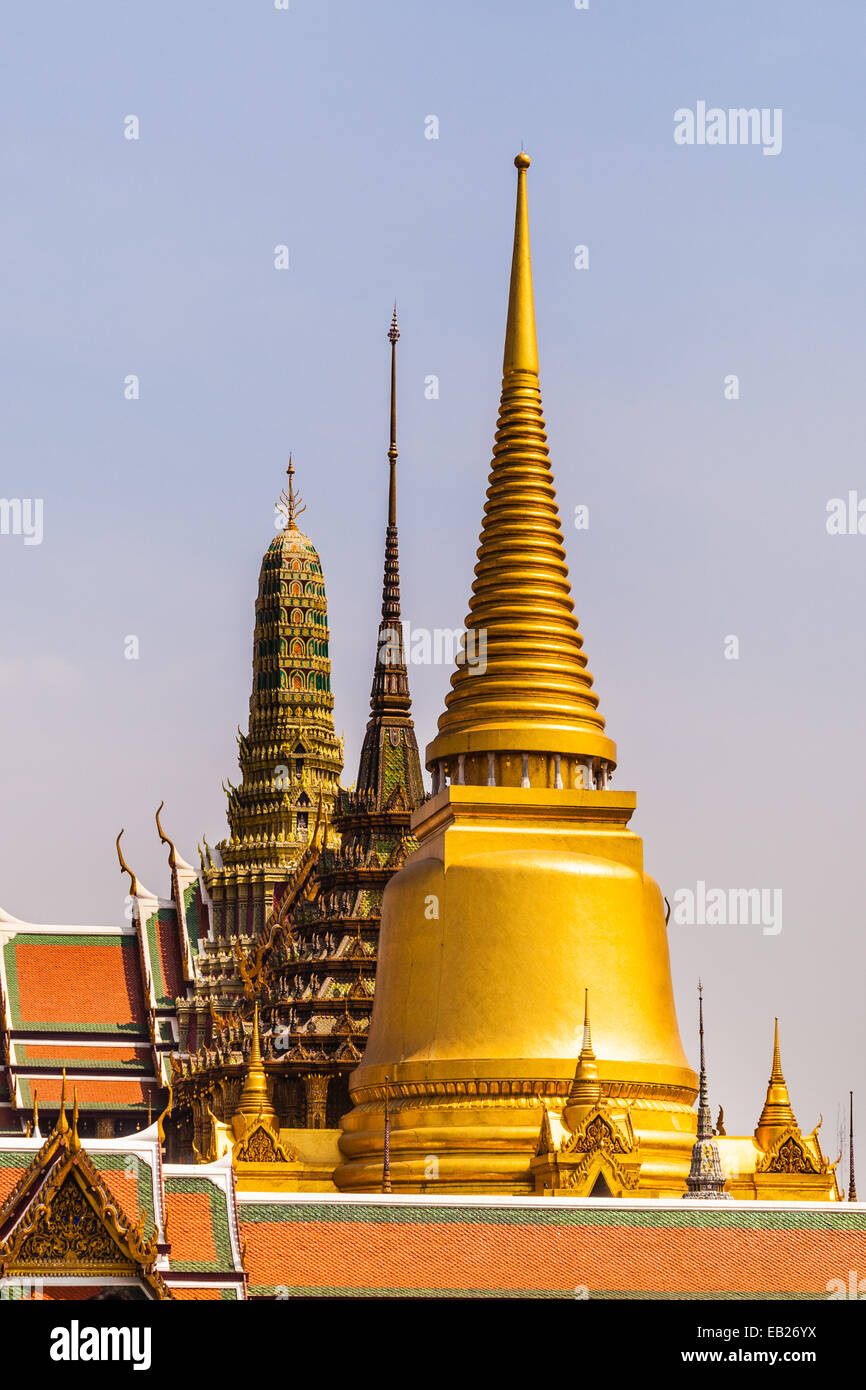 Dachdetails im Tempel Wat Phra Kaeo, Bangkok, Thailand Stockfoto