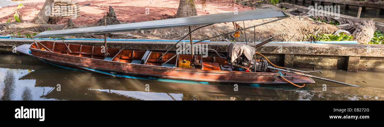 Das Longtail-Boot, bekannt als Ruea Hang Yao in der thailändischen Sprache ist eine Art von Wasserfahrzeugen in Südostasien heimisch Stockfoto