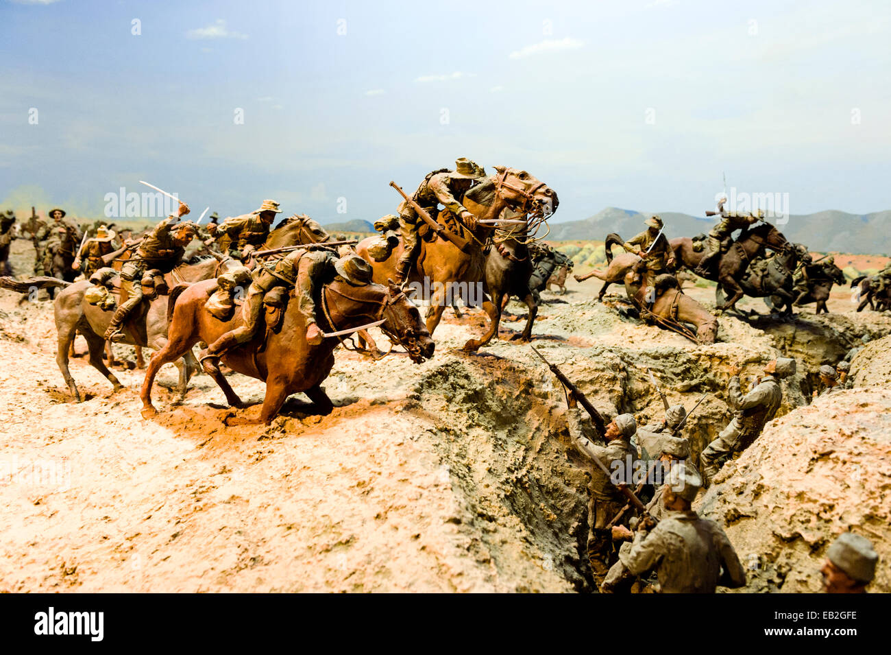 Das Diorama zeigt die australische Kavallerie Schlacht von Magdhaba am 23. Dezember 1916 über die türkische Post winken Bajonette. Stockfoto