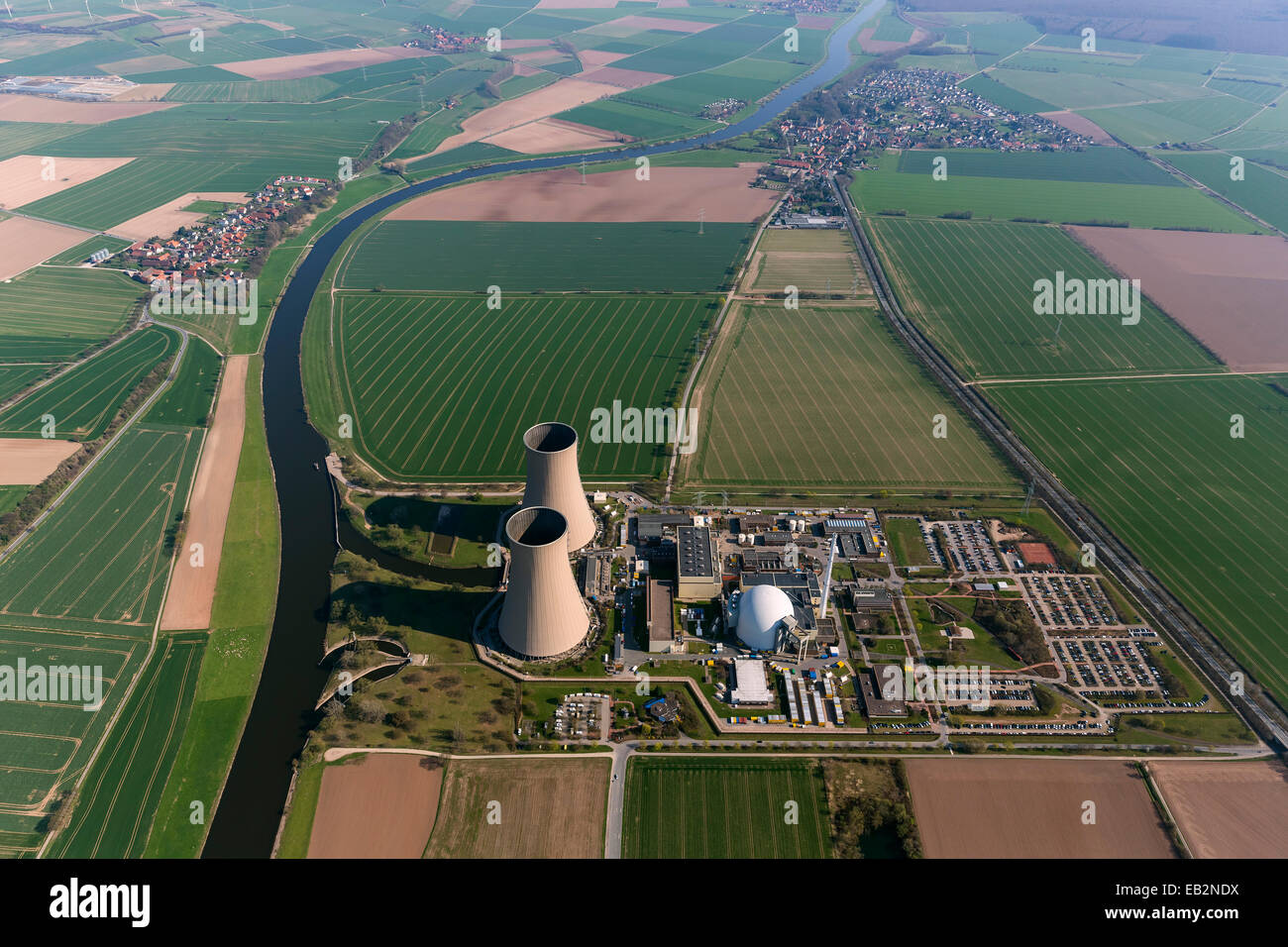 Luftaufnahme, Kernkraftwerk Grohnde an der Weser gelegen, Grohnde, Emmerthal, Niedersachsen, Deutschland Stockfoto