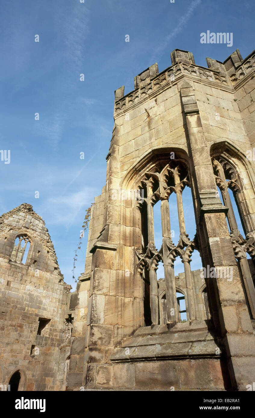 Manor Windows, Wingfield Manor, Derbyshire, England, UK. Stockfoto
