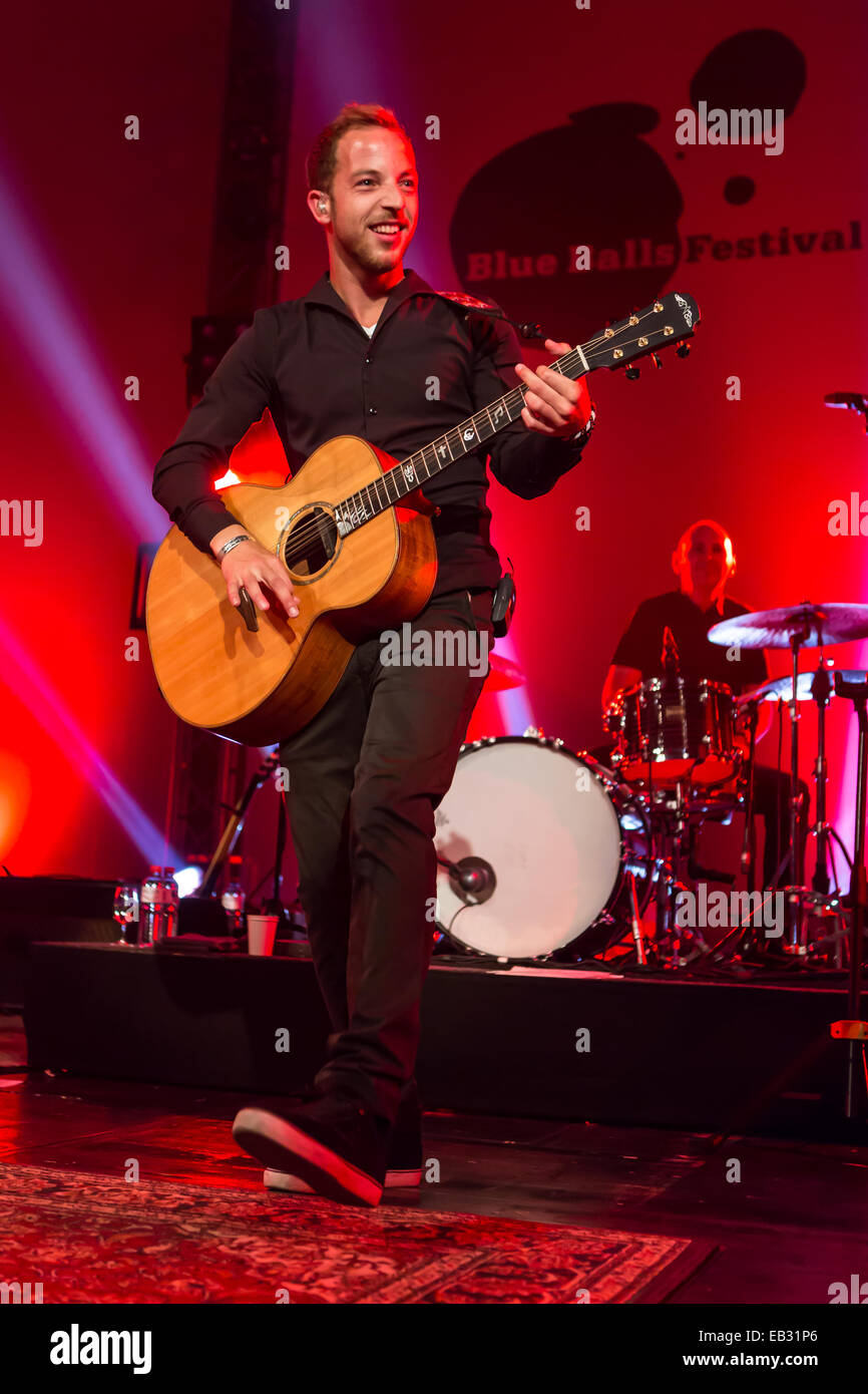 Der britische Sänger und Songwriter James Morrison live auf das Blue Balls Festival, Luzerner Saal KKL Veranstaltungsort, Luzern Stockfoto