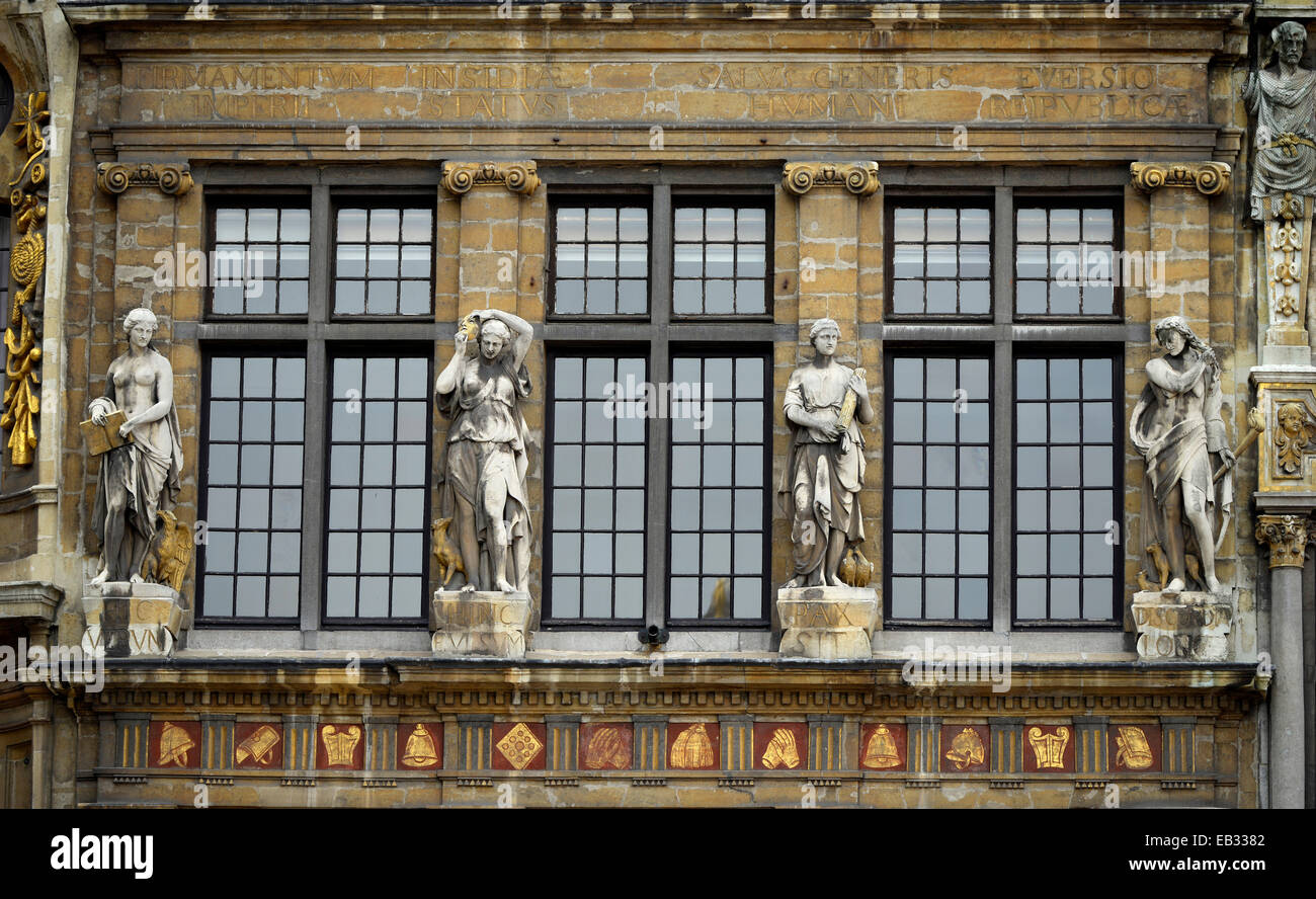 Skupturen am Maison Chêne, Zunfthaus, Grote Markt, Grand Place, UNESCO-Weltkulturerbe, Brüssel, Region Brüssel Stockfoto