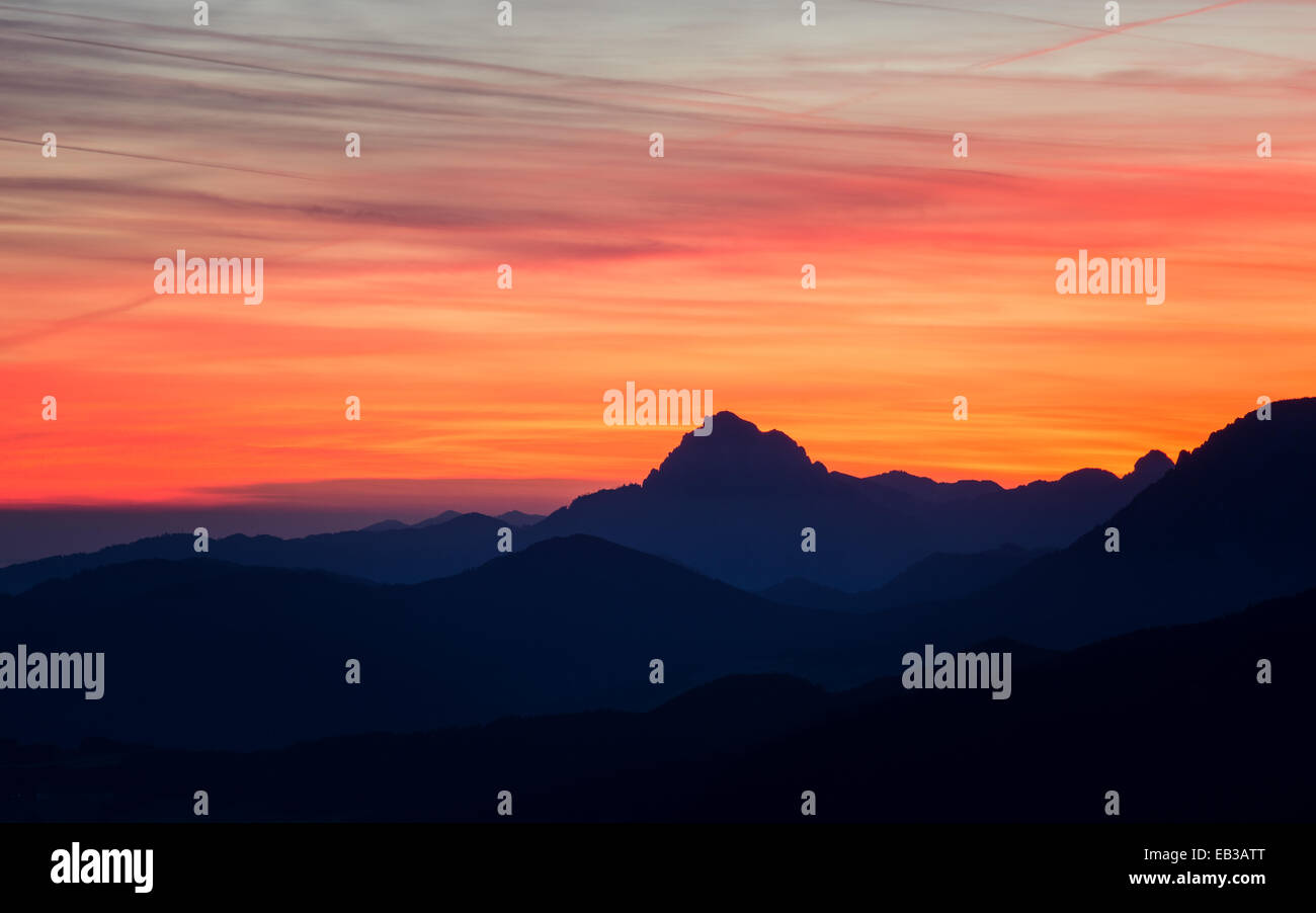 Berglandschaft bei Sonnenuntergang, Salzburg, Österreich Stockfoto