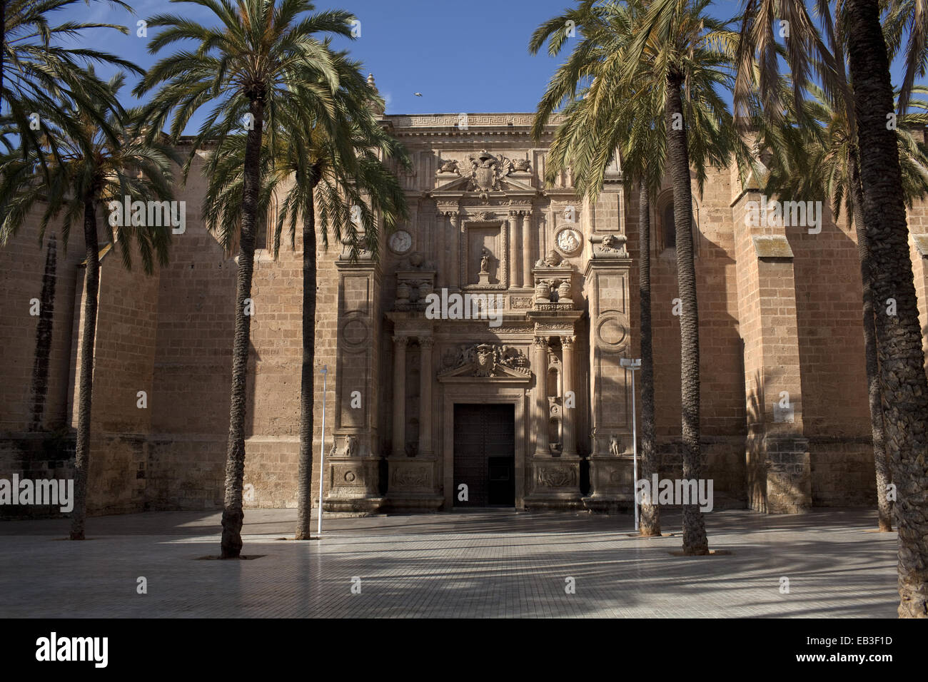 Haustür von der Kathedrale von Almeria durch Juan de Ortea im Jahrhundert XVI, Kunst der Renaissance Stockfoto