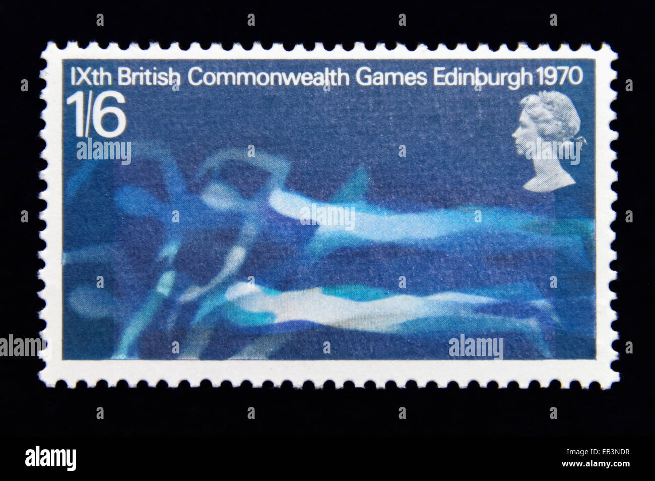 Briefmarke. Great Britain. Königin Elizabeth II. XI British Commonwealth Games, Edinburgh, 1970. Schwimmer. 1/6. Stockfoto