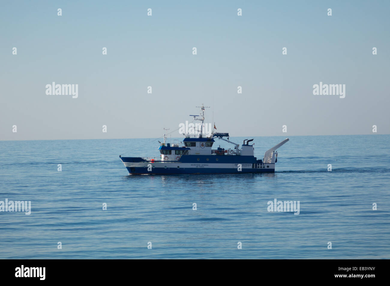 Benidorm, Costa Blanca, Spanien, Europa. secretaria General de Pesca, Emma bardan, Santa Cruz de Tenerife in der Bucht Kontrolle der Fischerei. Stockfoto