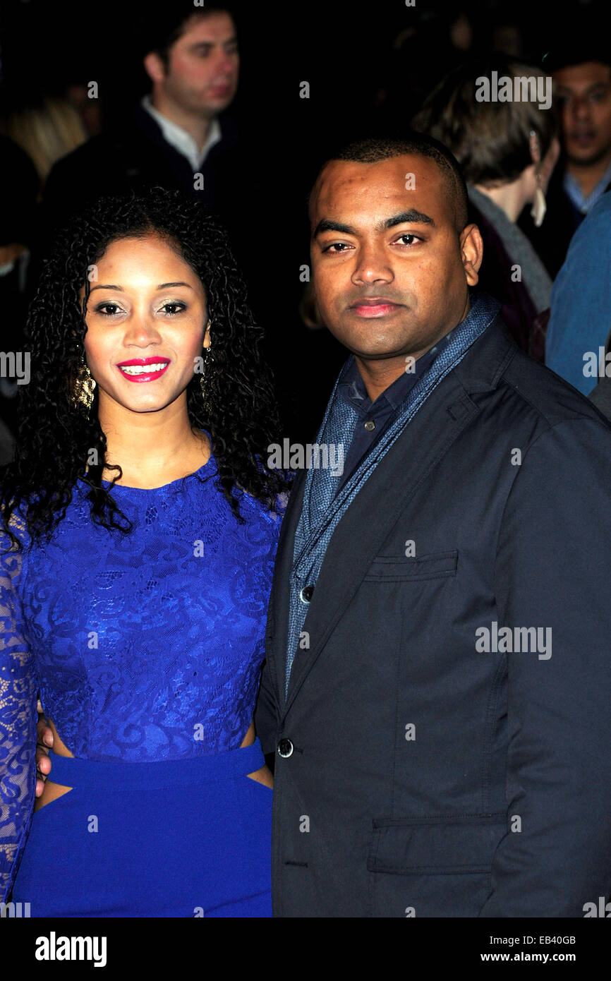 London, UK. 25. November 2014. Corporal Johnson Beharry VC besuchen 25. November 2014 die UK Premiere von ungebrochen an der Odeon Leicester Square in London. Bildnachweis: Peter Phillips/Alamy Live-Nachrichten Stockfoto