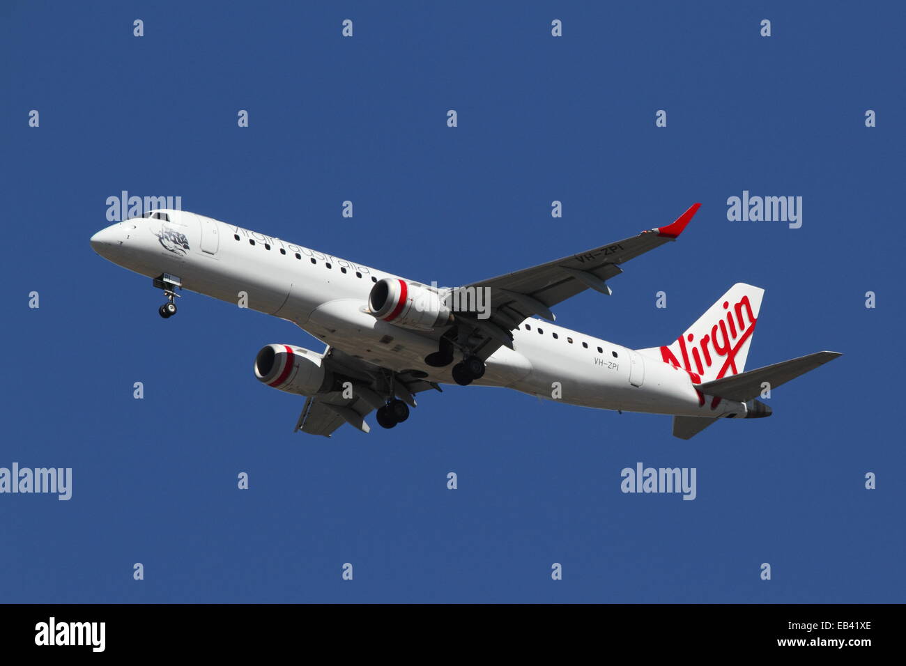 Virgin Australia Embraer ERJ-190AR (ERJ-190-100 IGW) Registrierung VH-ZPI namens "Seven Mile Beach" Ankunft am Flughafen von Sydney Stockfoto