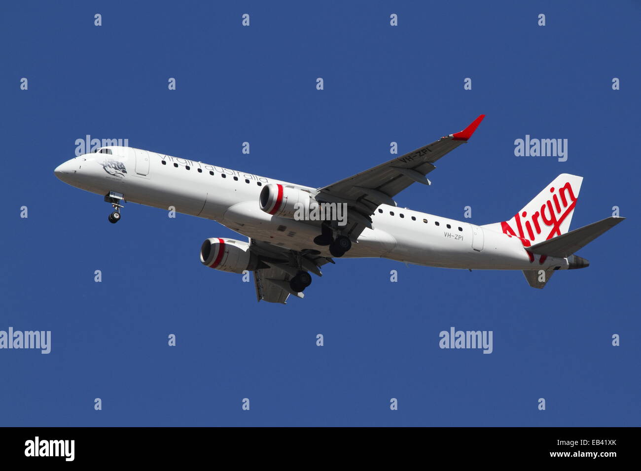 Virgin Australia Embraer ERJ-190AR (ERJ-190-100 IGW) Registrierung VH-ZPI namens "Seven Mile Beach" Ankunft am Flughafen von Sydney Stockfoto