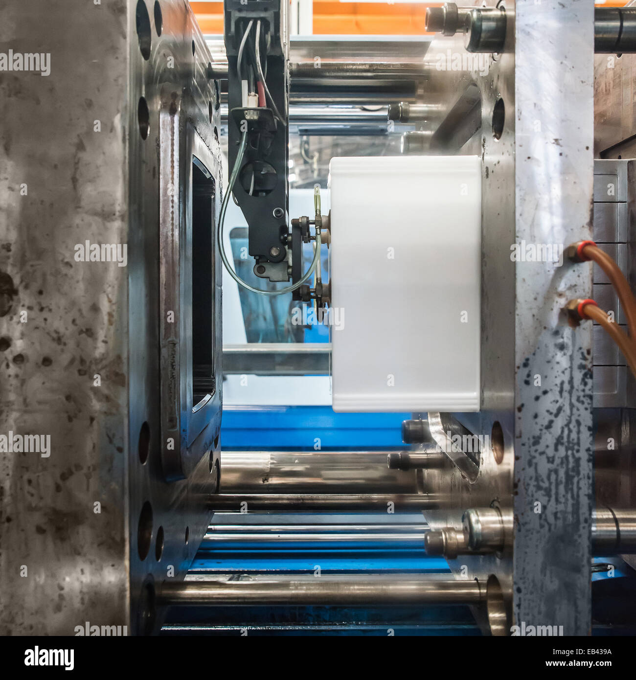 Kunststoff Spritzgießmaschine in Fabrik Stockfoto