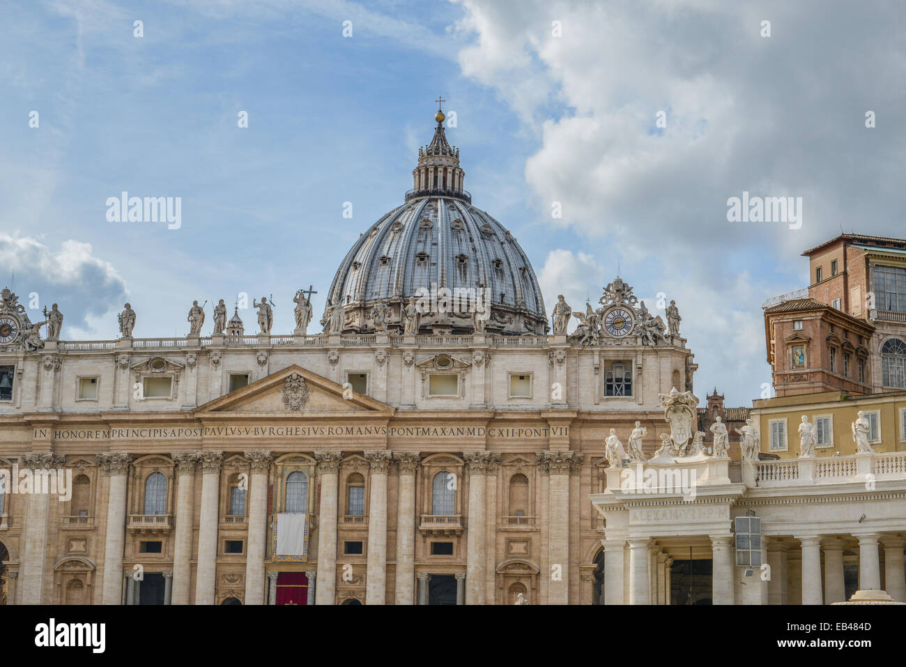 Die päpstliche Basilika im Vatikan (Basilica Papale di San Pietro in Vaticano), allgemein bekannt als St. Peter Basilika locat Stockfoto