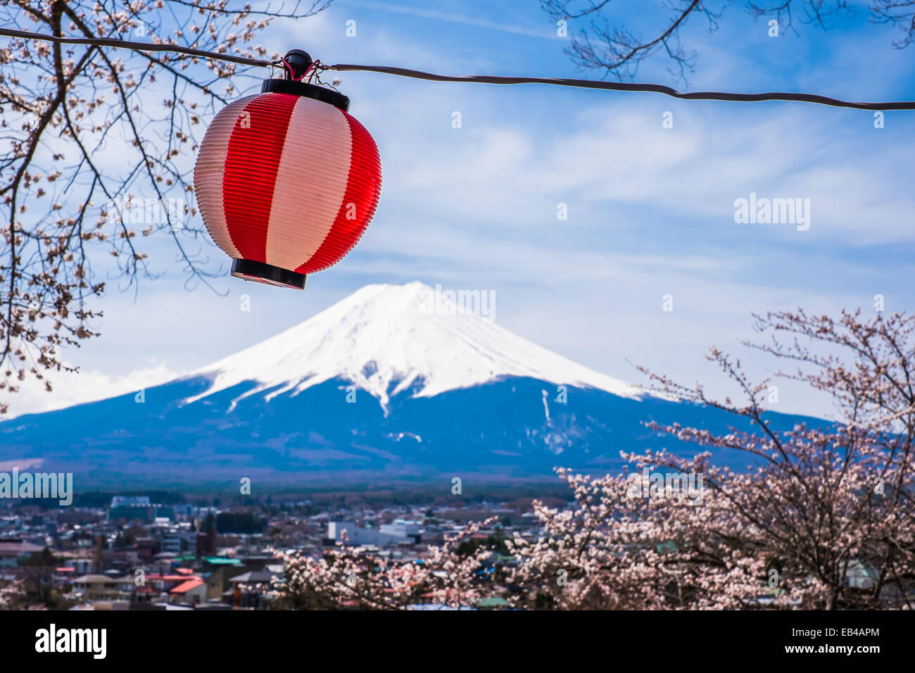 Blick auf den majestätischen Mount Fuji in Japan Stockfoto