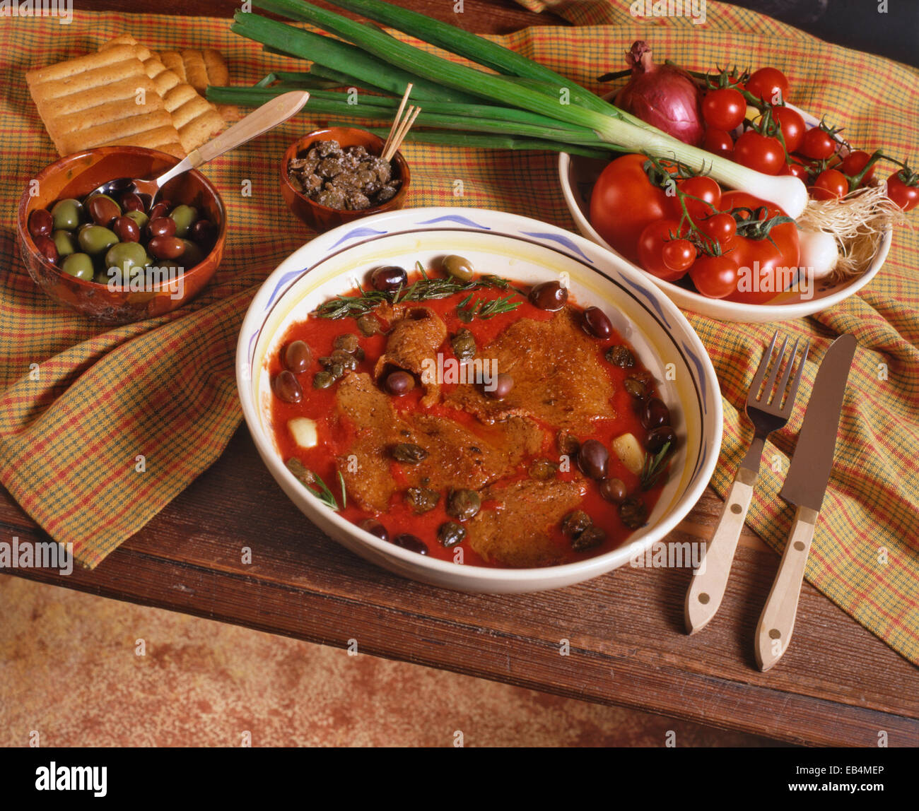 Carne pizzaiola -Fotos und -Bildmaterial in hoher Auflösung – Alamy