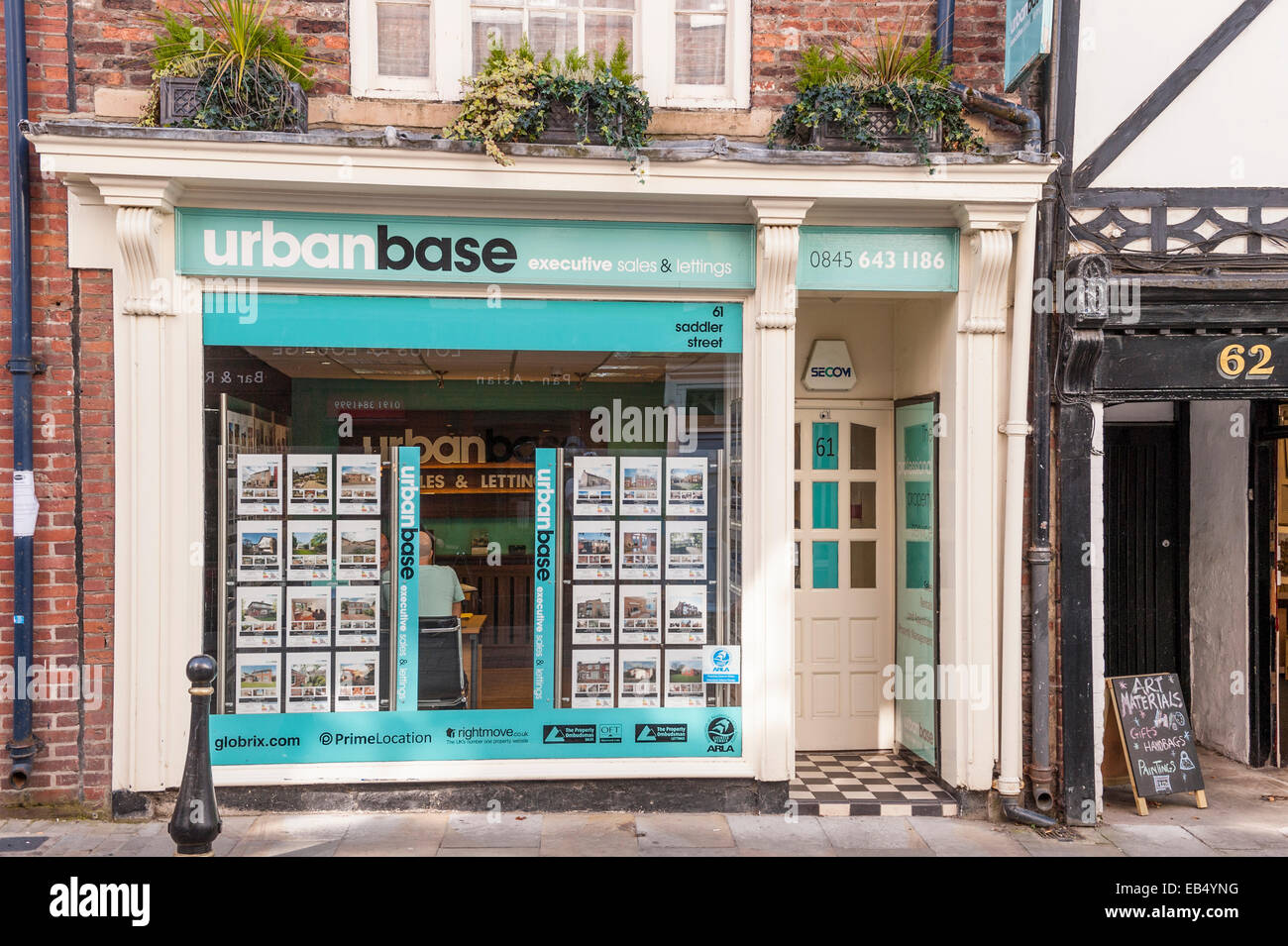 Urbanbase-Immobilienmakler in Durham, England, Großbritannien, Vereinigtes Königreich Stockfoto