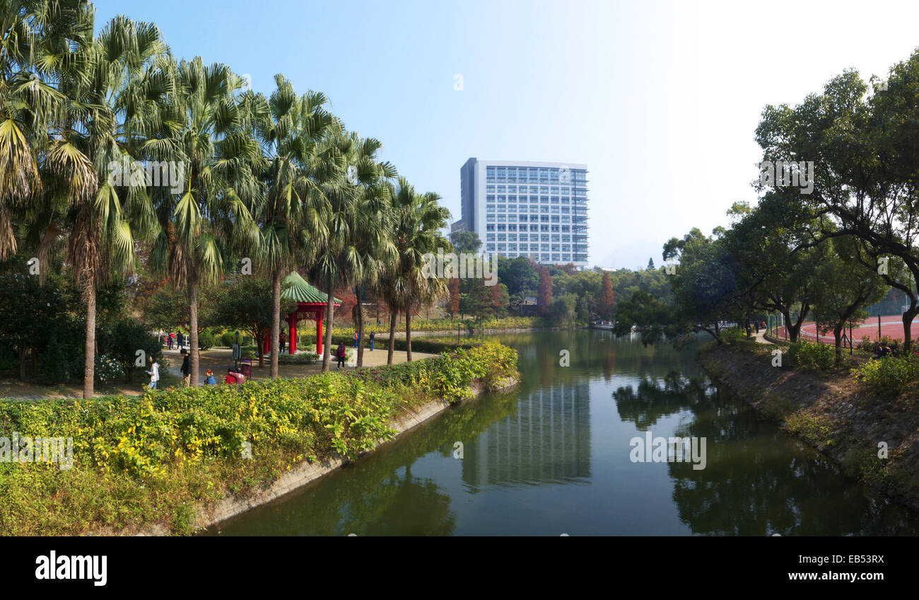 China Hong Kong Chinese University grüne Umgebung und den See Stockfoto