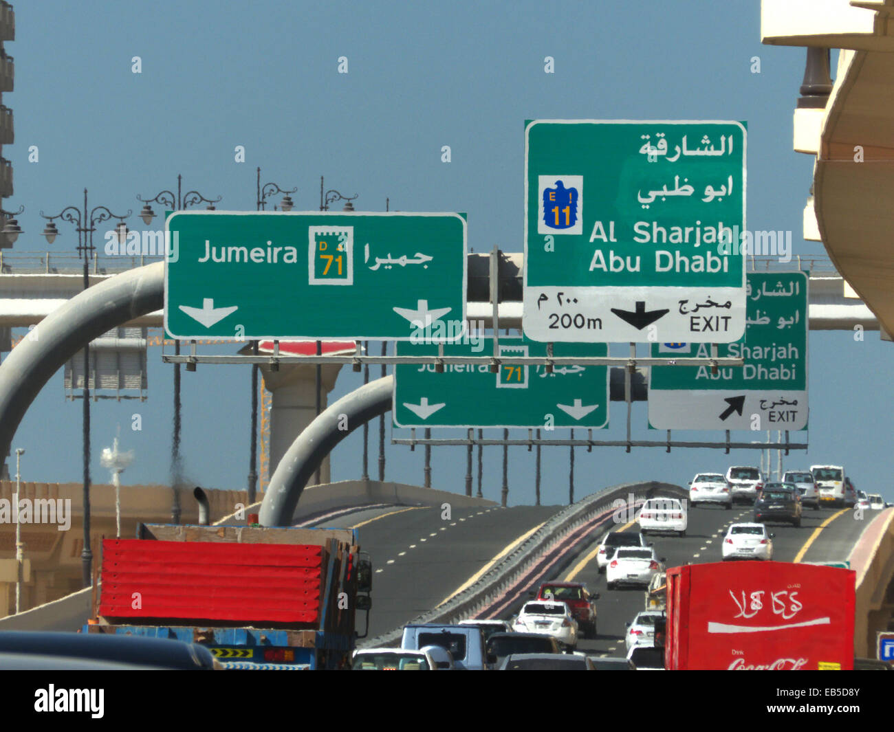 VAE Dubai Autobahn n Verkehrszeichen Stockfotografie Alamy