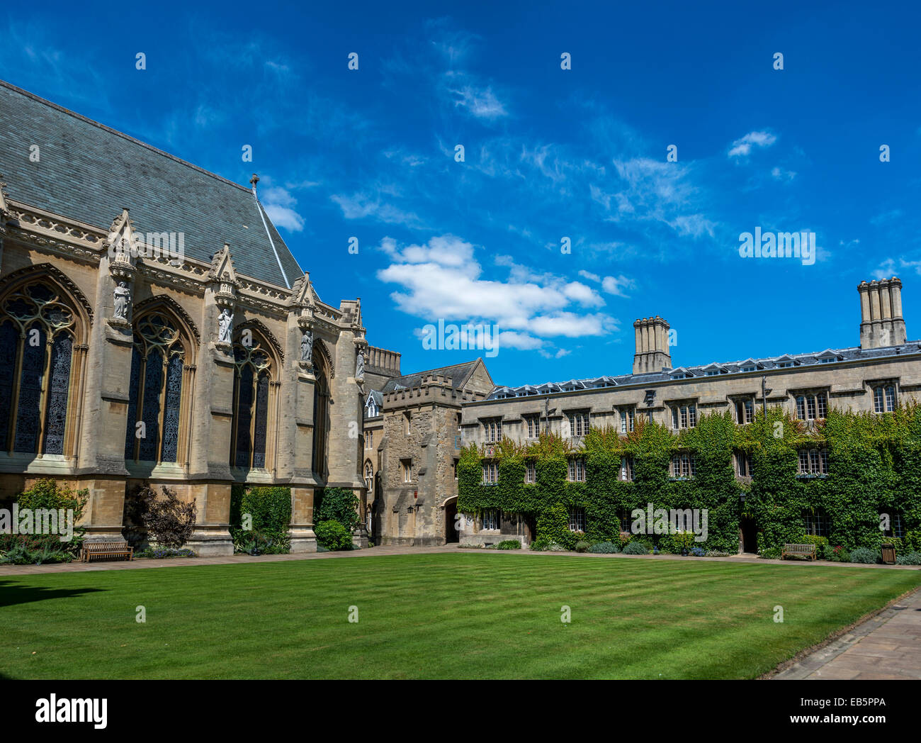 Die Kapelle, entworfen von Sir George Gilbert Scott und die vorderen Quad von Exeter College in Oxford Stockfoto