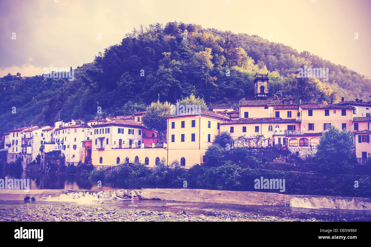Vintage gefilterte Bild der malerischen toskanischen Landschaft. Stockfoto