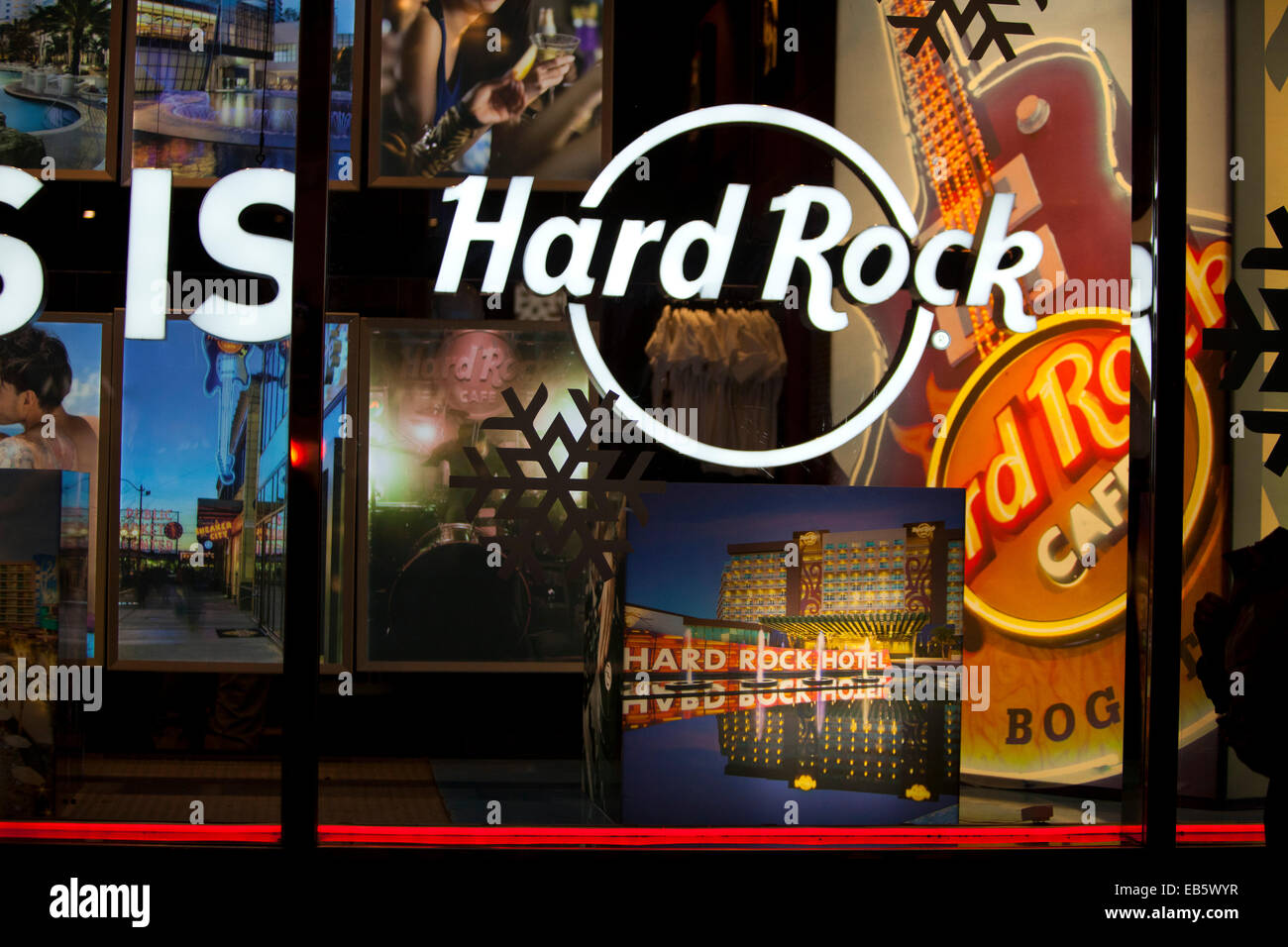 Fenster des Hard Rock Cafe, Hollywood Boulevard, Los Angeles, California, Vereinigte Staaten von Amerika Stockfoto