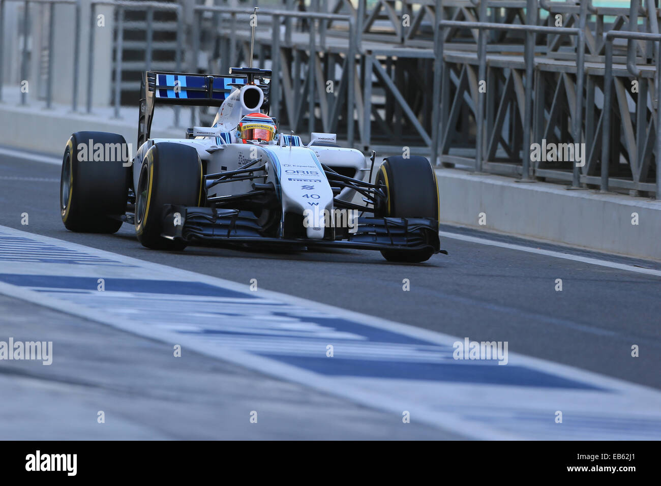 Dubai, Vereinigte Arabische Emirate. 26. November 2014.  Zum Ende der Saison Auto Testsitzungen, Tag 2. Felipe Nasr testet im Williams Racing F1 Auto während des Post-Saison-Tests in Abu Dhabi Credit: Action Plus Sport Bilder/Alamy Live News Stockfoto