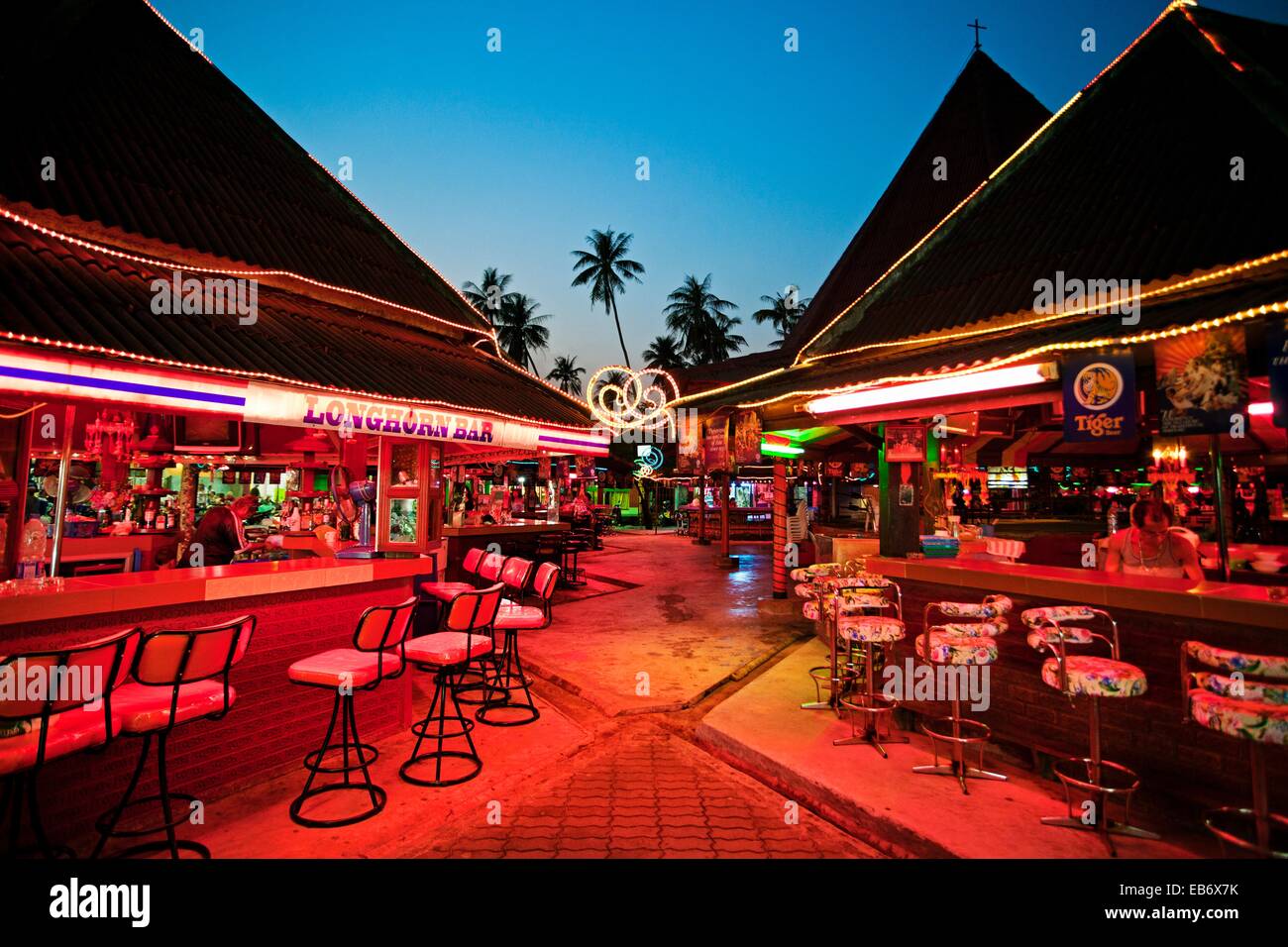 Restaurant am strand von lamai Fotos und Bildmaterial in hoher