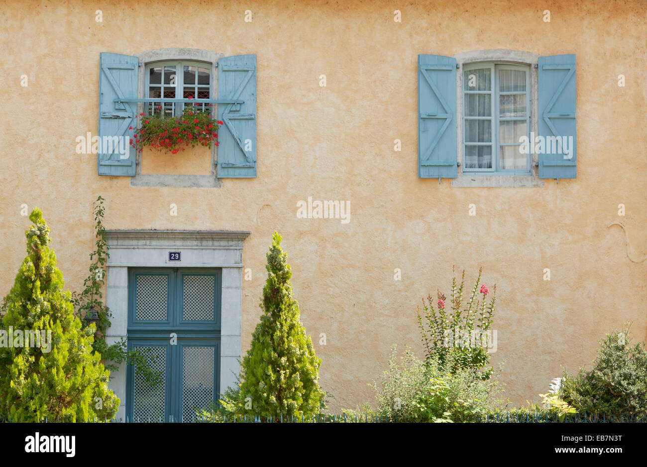 Typische französische landwirtschaftliche Gebäude Stockfoto
