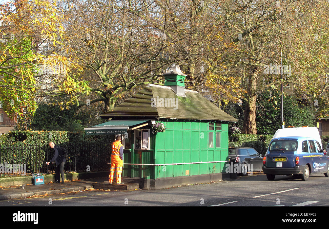 Ehemalige Taxi Tierheim Café in Pont Street London gedreht Stockfoto