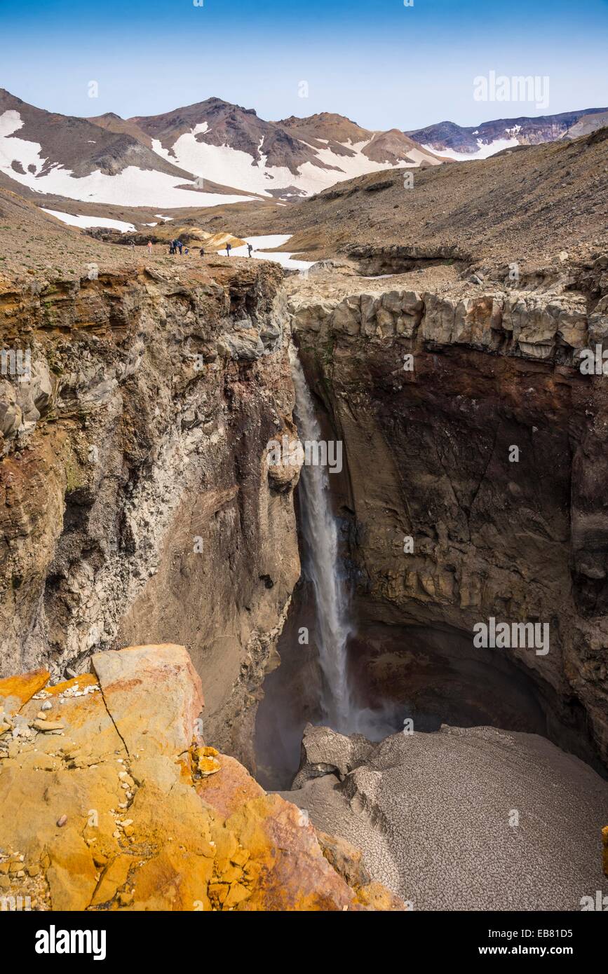 Kamtschatka - Vulcano - Mutnowski - Mutnovski - Sommer - Mutnovski Schlucht und Wasserfall - August 2014 Stockfoto
