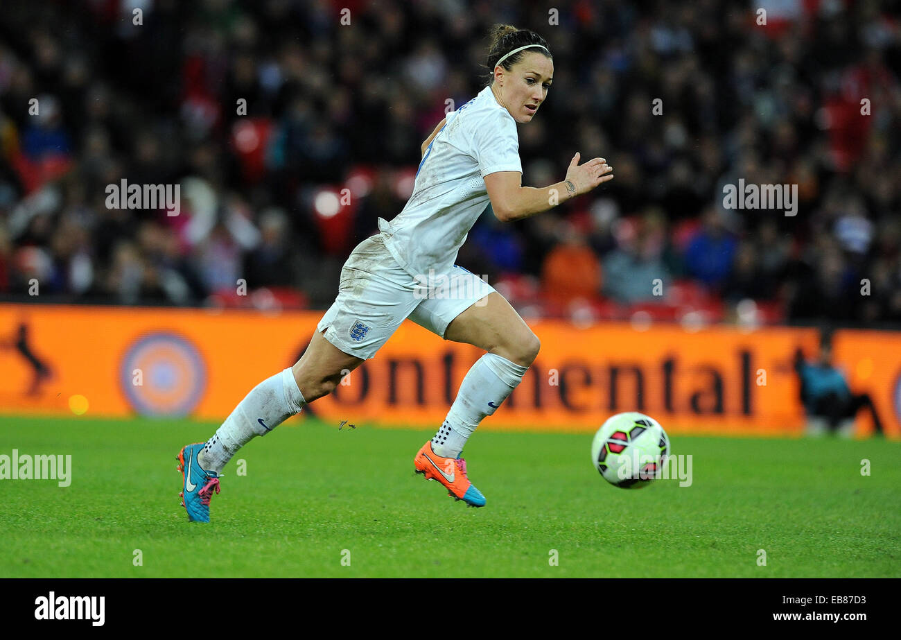 London, UK. 23. November 2014. Lucy Bronze von England Frauen.-Womens International Fußball - England Vs Deutschland - Wembley Stadium - London, England - 23rdNovember 2014 - Bild Robin Parker/Sportimage. © Csm/Alamy Live-Nachrichten Stockfoto
