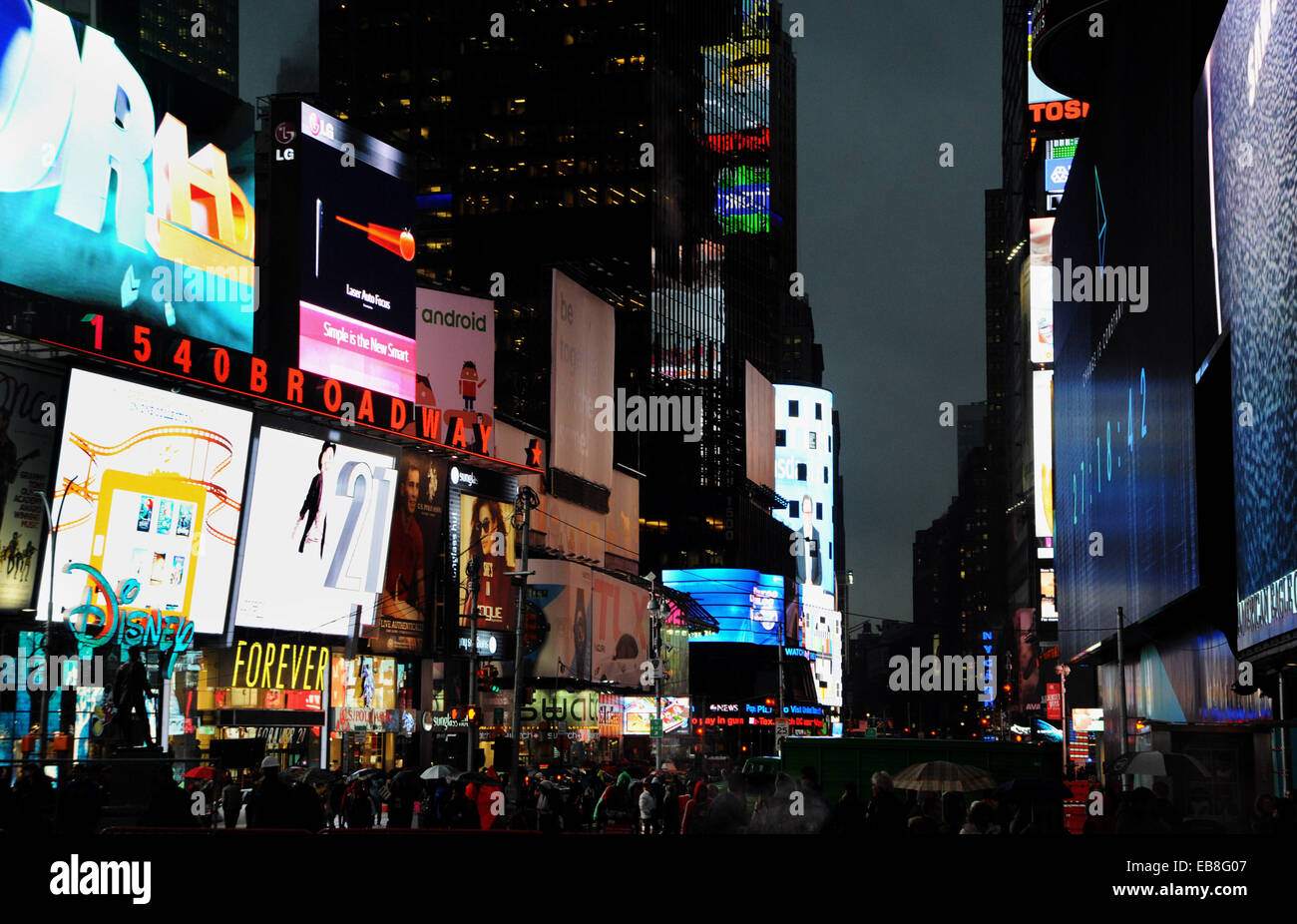Manhattan New York USA November 2014 - Times Square bei Nacht Stockfoto