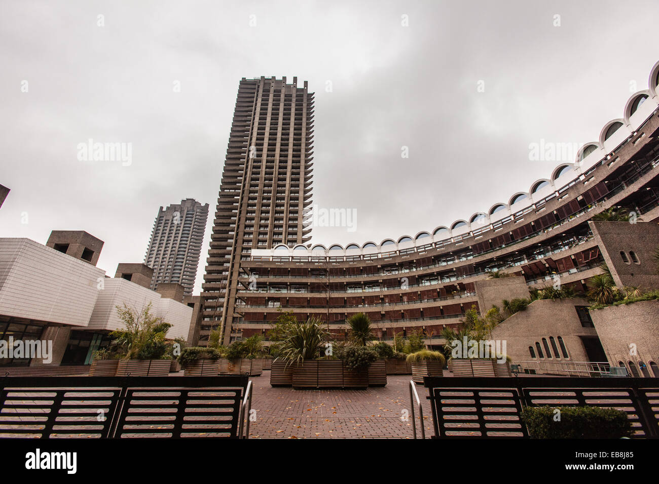 Frobisher Crescent, Barbican Center, London, England, Vereinigtes Königreich. Stockfoto