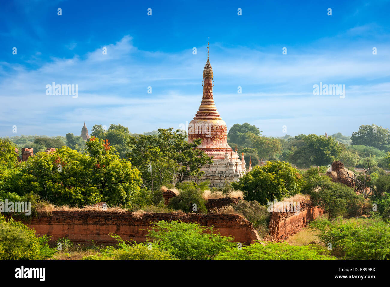 Reisen Sie, Landschaften und Destinationen. Beeindruckende Architektur der alten buddhistischen Tempel im Königreich Bagan, Myanmar (Burma) Stockfoto