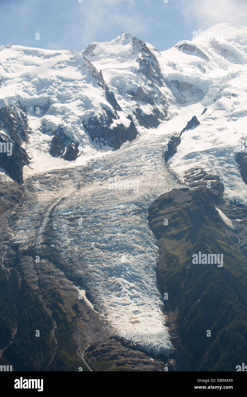 Oben genannten Mont-Blanc, Chamonix, Frankreich, und der Bossons-Gletscher. Stockfoto