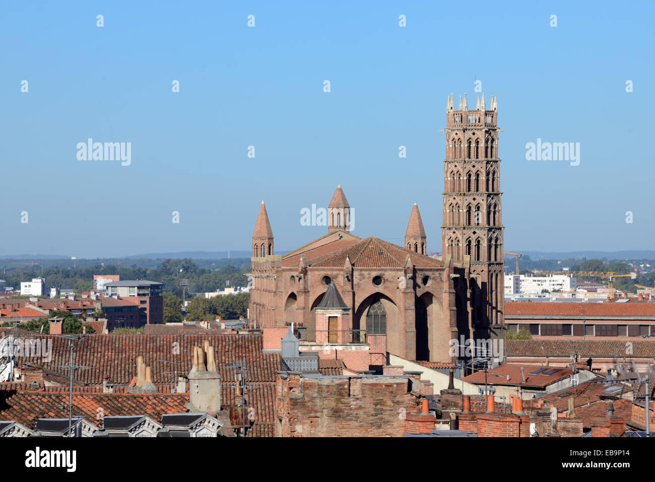 Blick über die Dächer & Kirche der Jakobiner oder Jakobiner Kirche oder Kloster Haute-Garonne Toulouse Frankreich Stockfoto