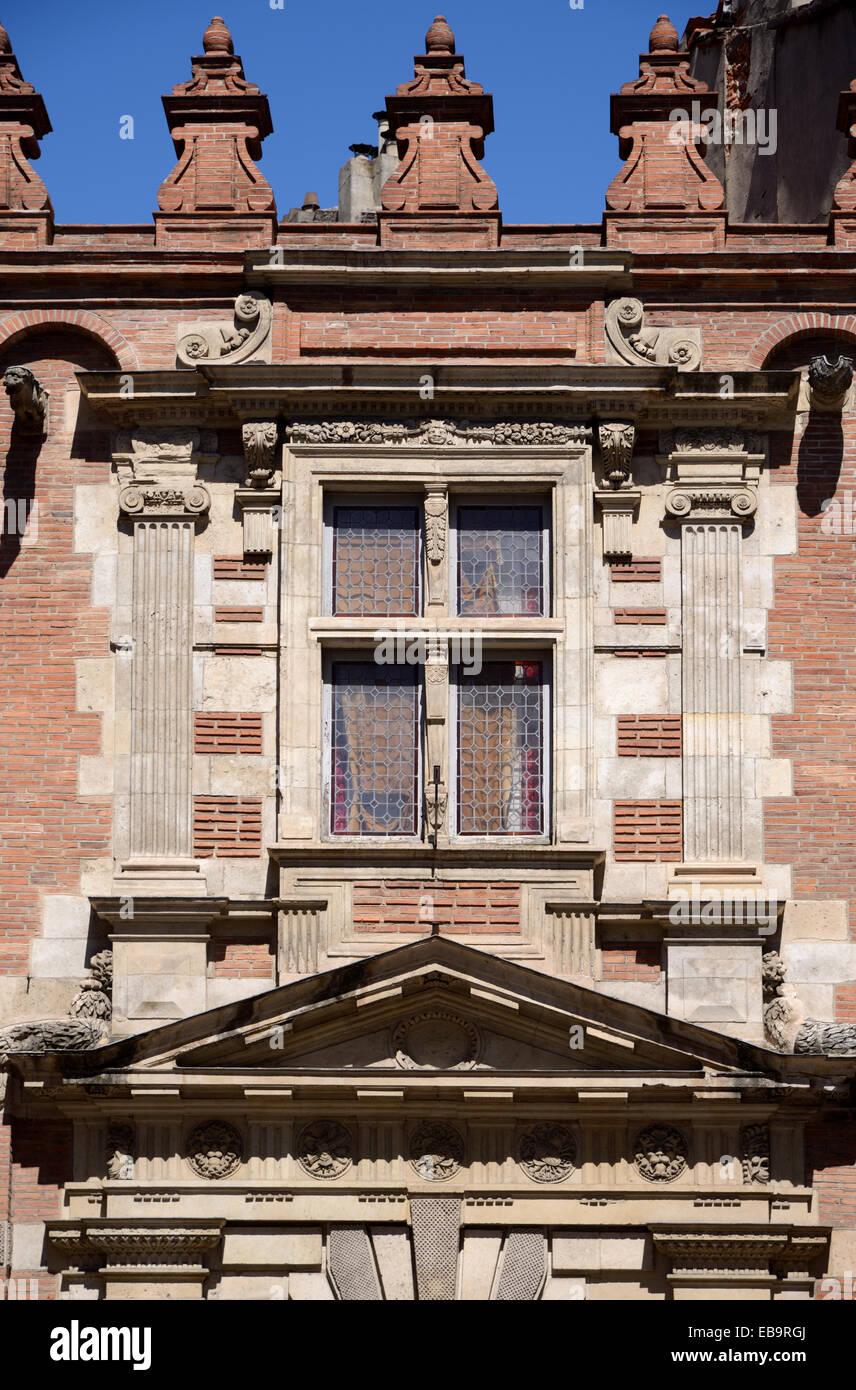Renaissance Fenster in Assezat Palace Town House oder Hotel d'Assezat (1535-57) Toulouse Haute-Garonne Frankreich Stockfoto