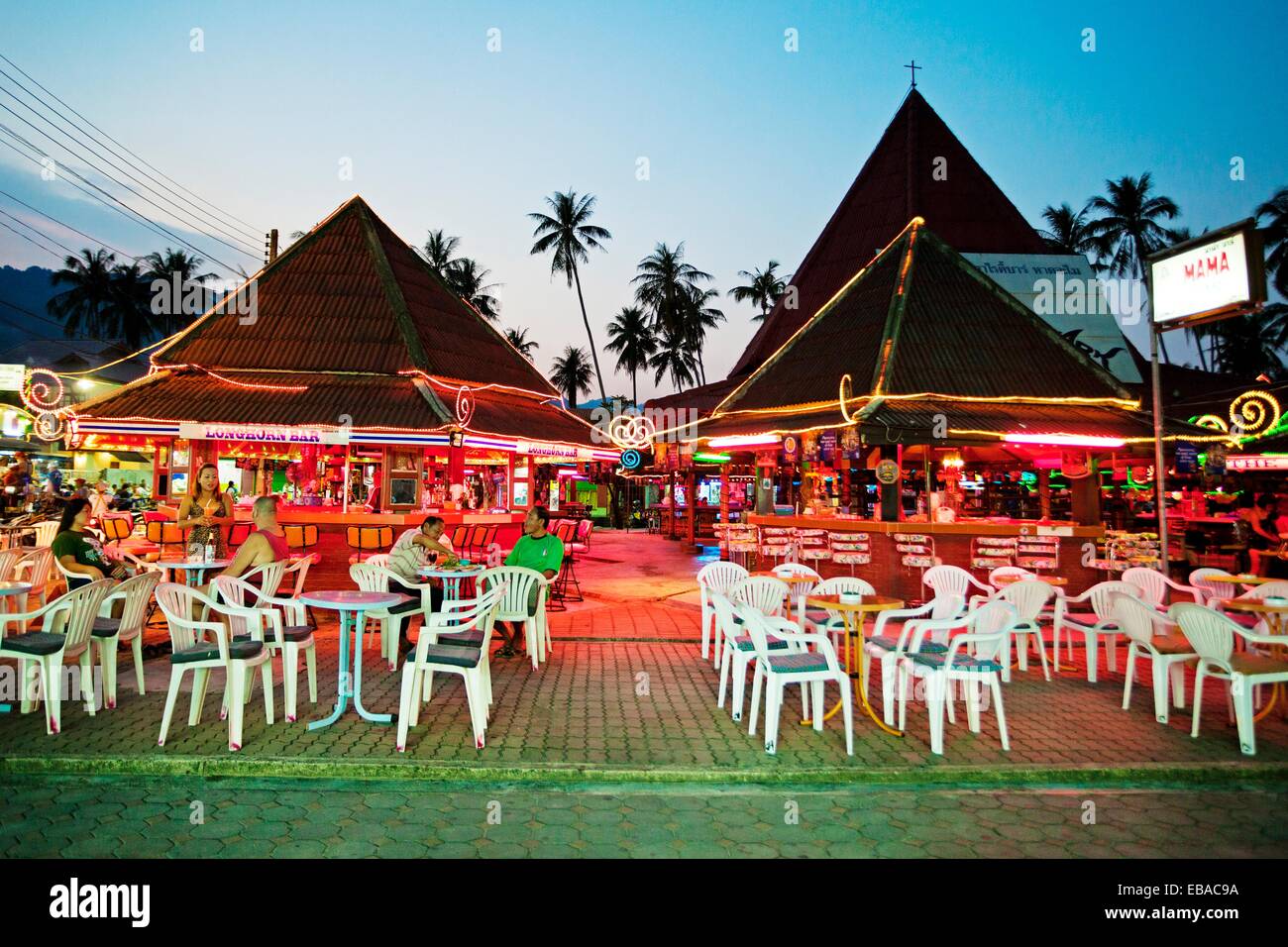 Restaurant am strand von lamai Fotos und Bildmaterial in hoher