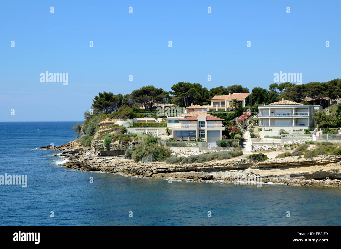 Coastal Luxusvillen an der Mittelmeerküste in der Nähe von Carry-le-Rouet auf Côte Bleu Marseille¨Provence Westfrankreich Stockfoto