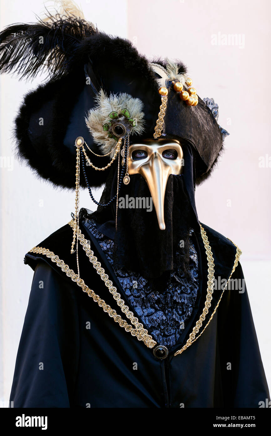 Schnabel Pest Maske, Karneval in Venedig Maske und Kostüm auf der venezianischen Messe auf dem historischen Marktplatz, Ludwigsburg Stockfoto