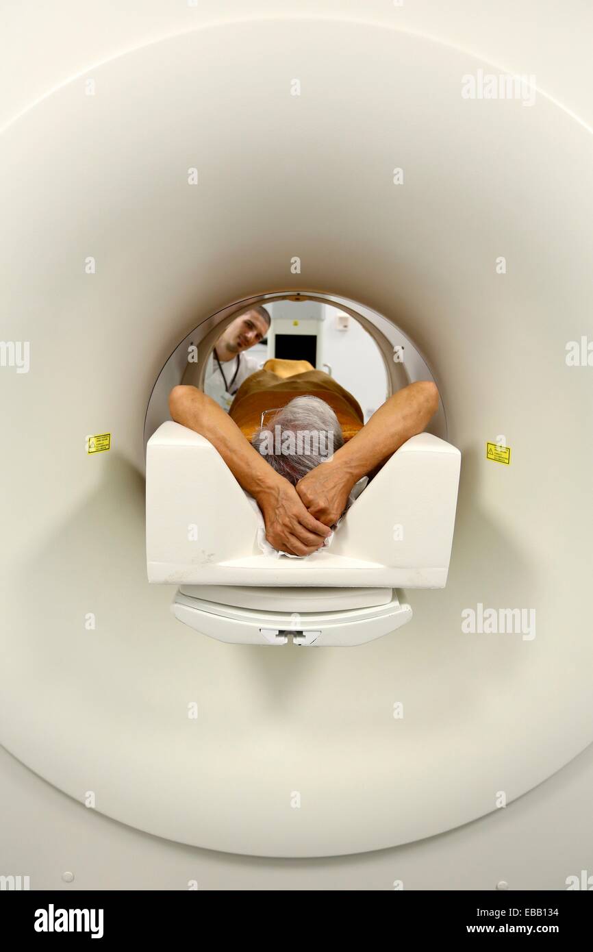 Pet ct scanner nuklearmedizin -Fotos und -Bildmaterial in hoher ...