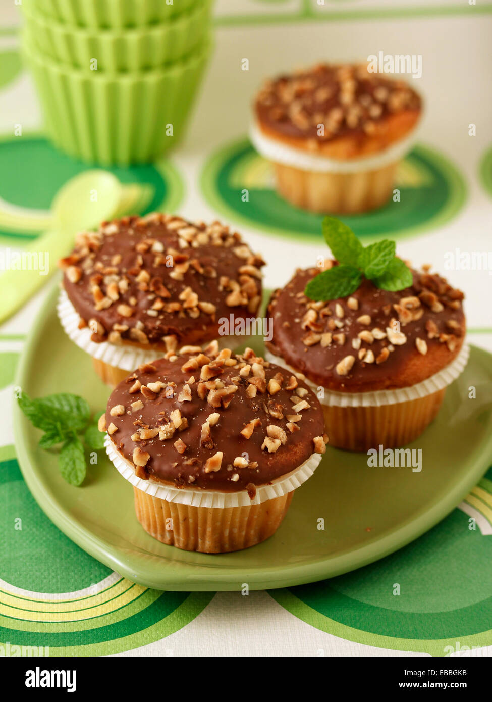 Haselnüsse-Muffins. Rezept zur Verfügung. Stockfoto
