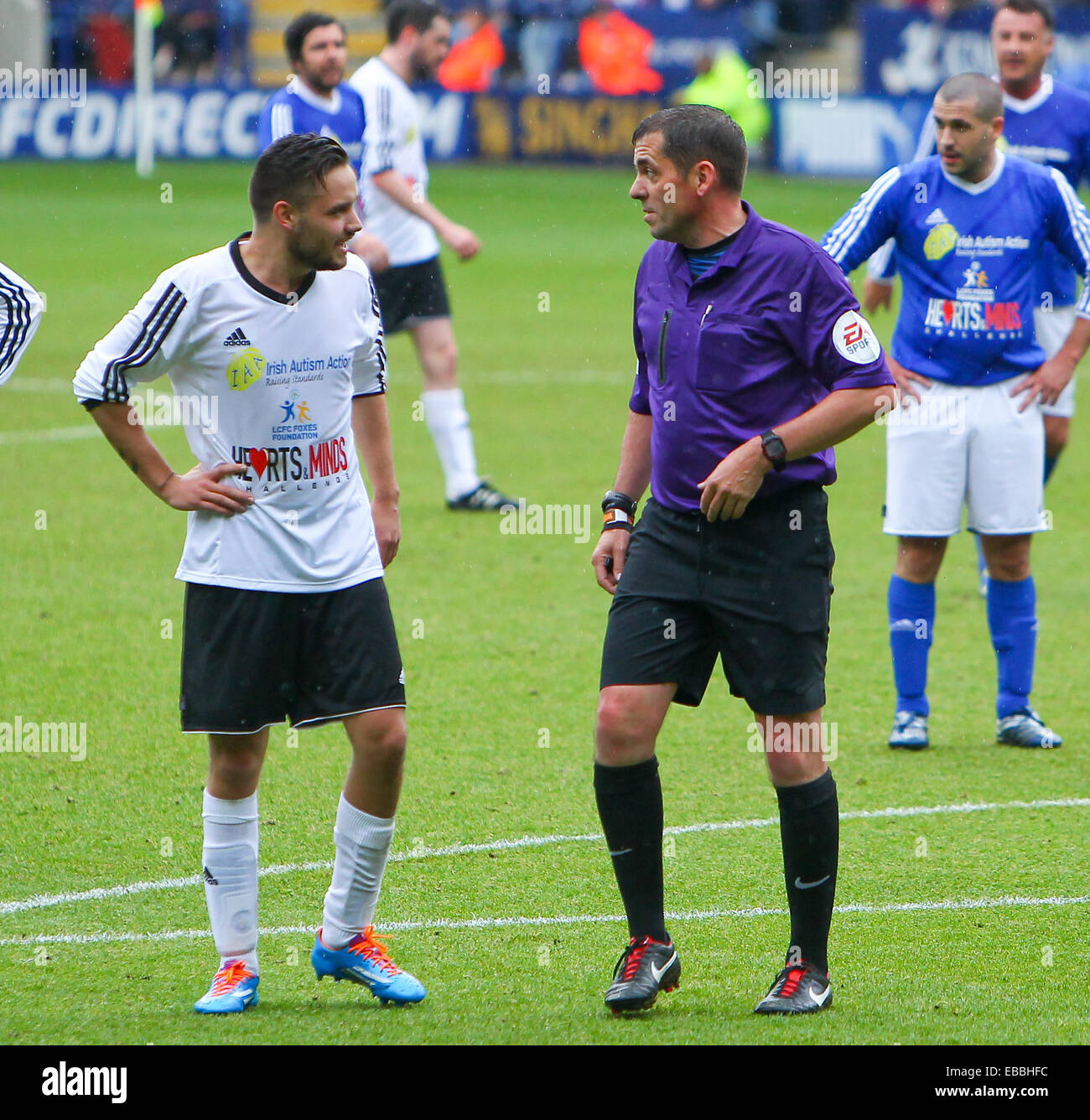 Eine Richtung hosten ein Fußballspiels Geldbeschaffung für irische Autismus-Aktion bei King Power Stadium mit Leicester: Liam Payne, Phil Dowd Where: Leicester, Vereinigtes Königreich bei: 26. Mai 2014 Stockfoto