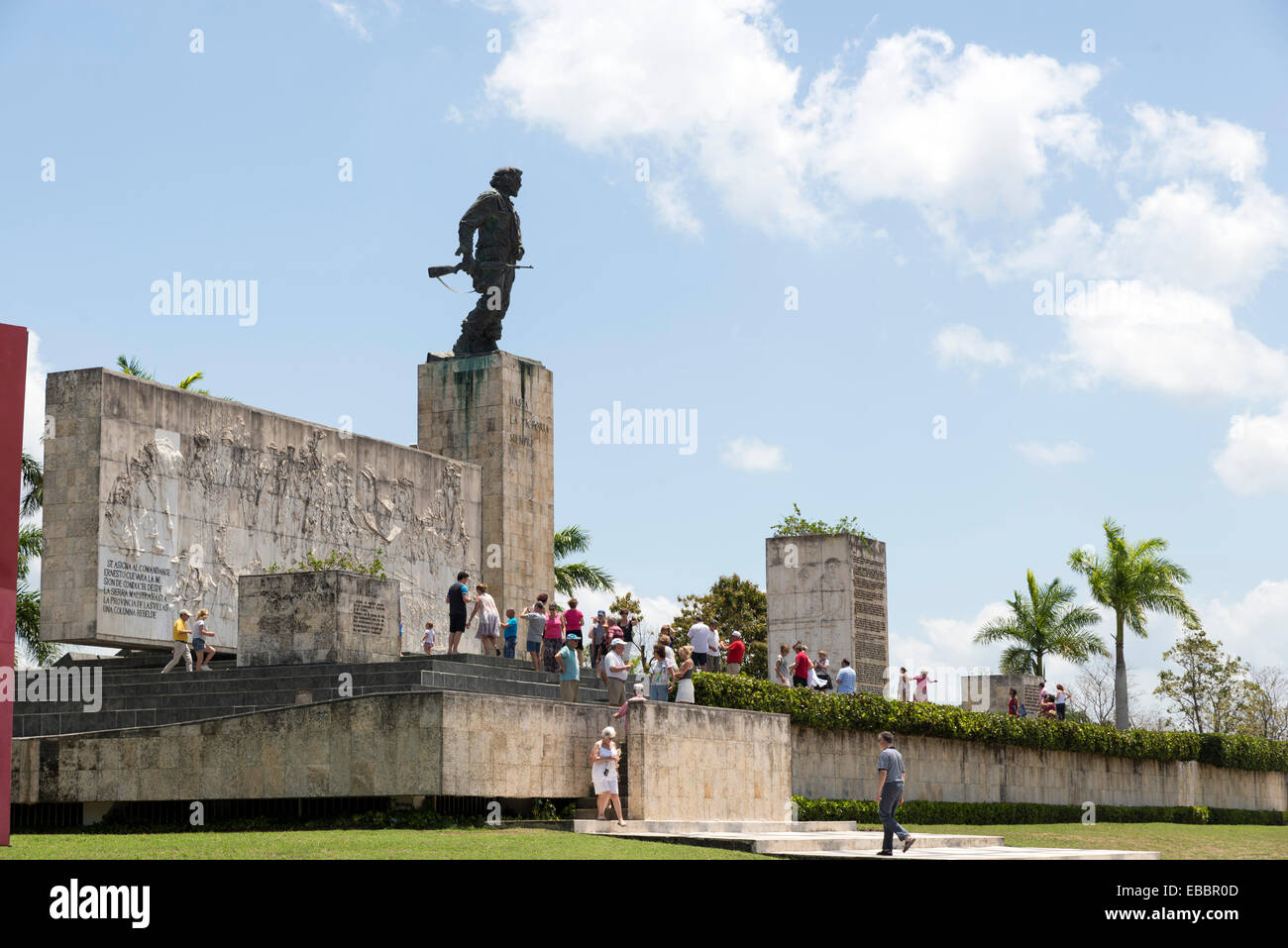 SANTA CLARA, KUBA, 9. MAI 2014. Touristen besuchen Denkmal und das Mausoleum von Ernesto Che Guevara in Santa Clara, Kuba, auf 9 Mai 201 Stockfoto